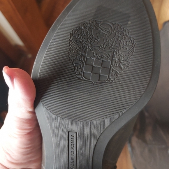 Vince Camuto Bendra grey distressed bomber boots size 5 new in box - Picture 9 of 16